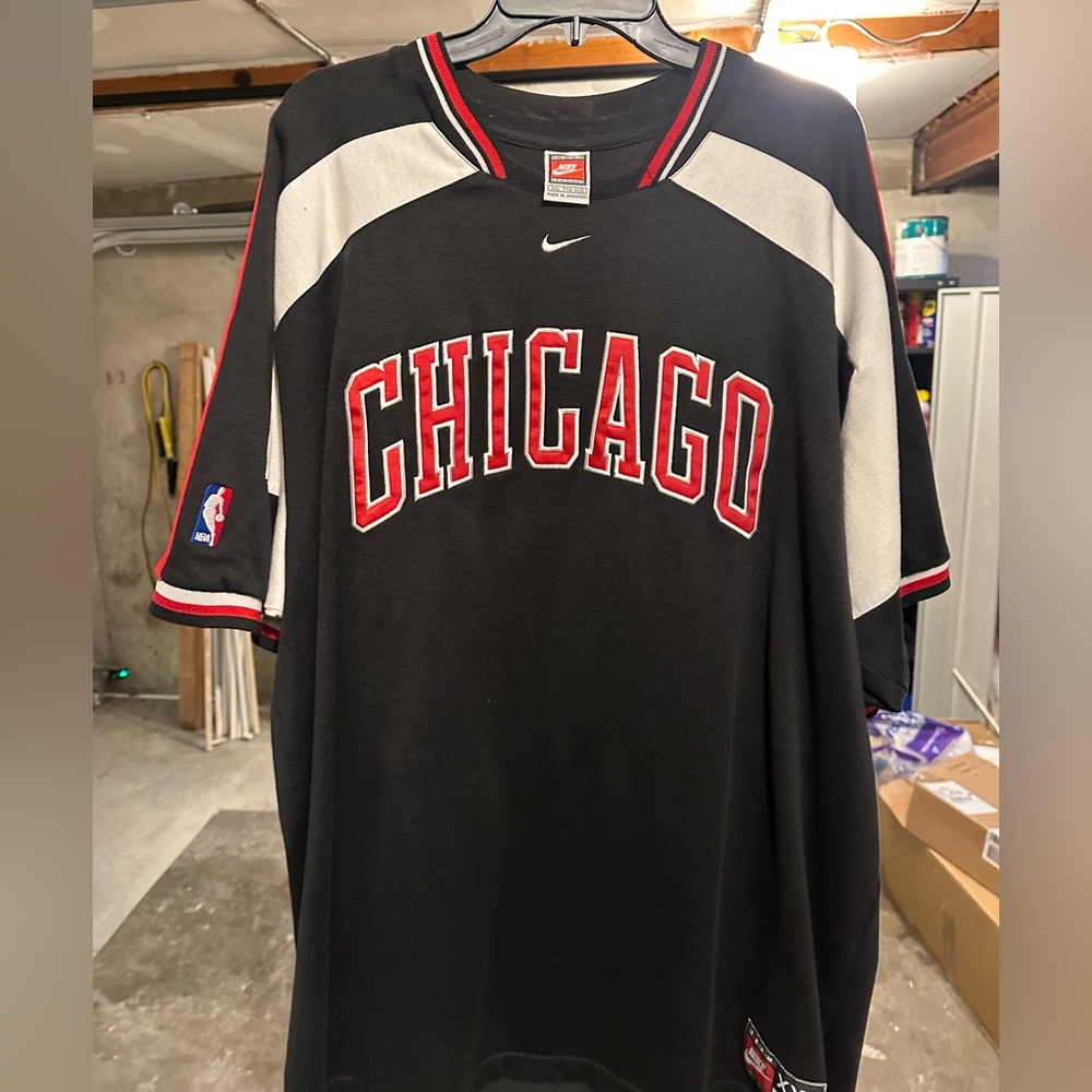 Chicago bulls shooting shirt